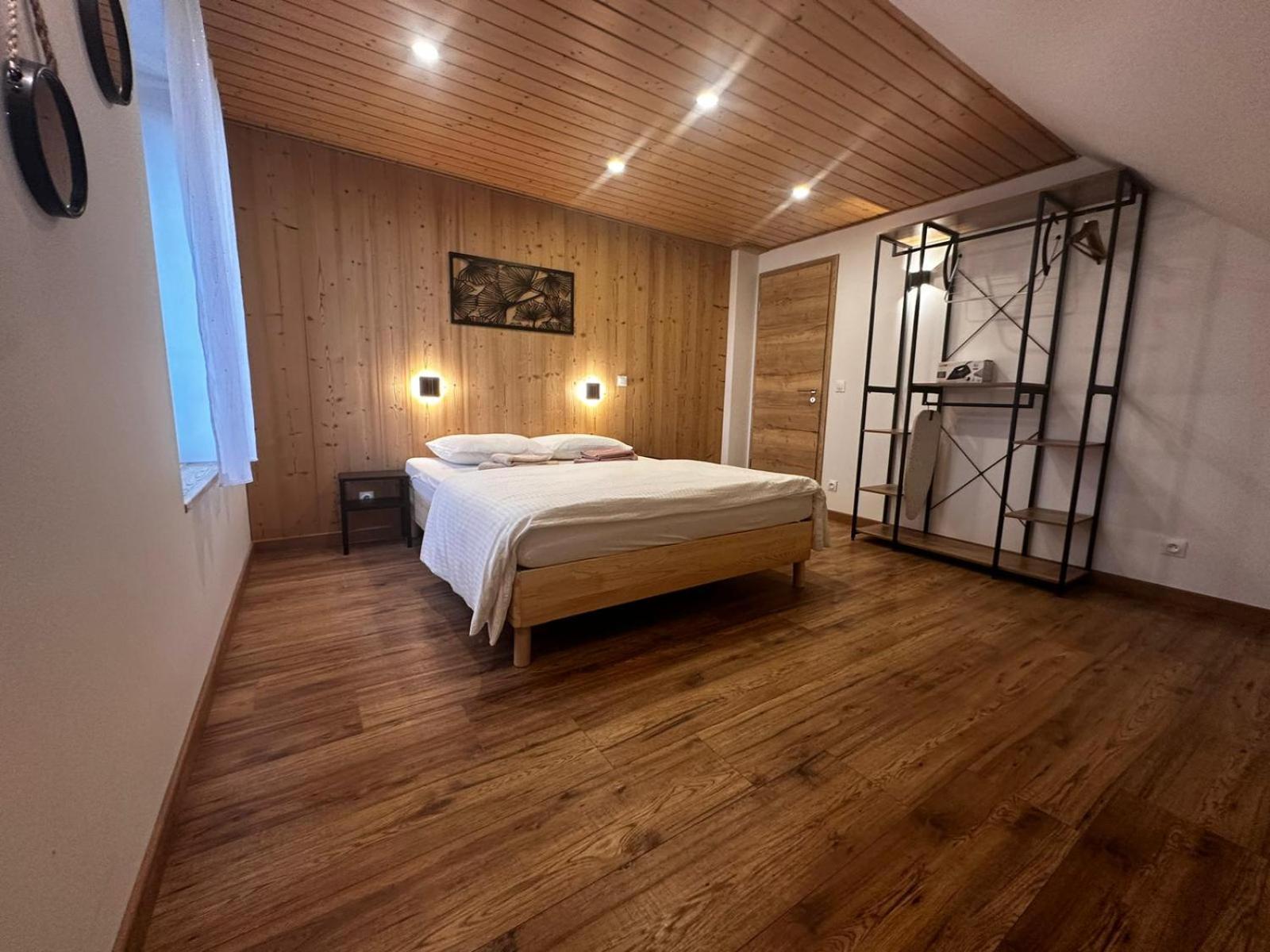 Les Chalets Bambi & Jacuzzi Privatif La Bresse Room photo
